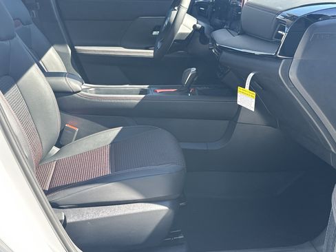 New 2026 Nissan Kicks SR image 13