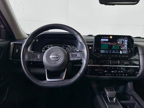 Used 2023 Nissan Pathfinder SL image 17