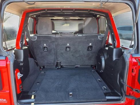 Used 2018 Jeep Wrangler Unlimited Sport S image 24