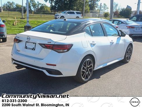 New 2025 Nissan Sentra SR w/ SR Premium Package FWD image 7