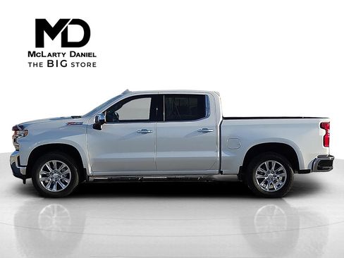 Used 2022 Chevrolet Silverado 1500 LTZ image 3
