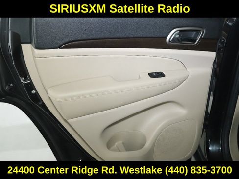 Used 2014 Jeep Grand Cherokee Laredo w/ 18" Wheel & 8.4" Radio Group AWD/4WD image 13
