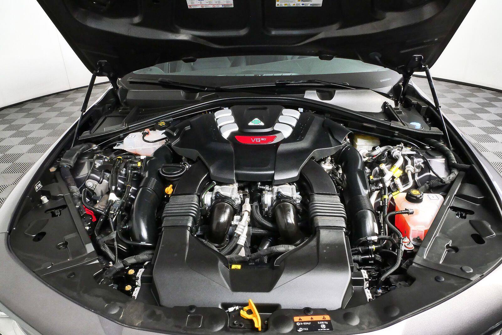 Used 2023 Alfa Romeo Giulia Quadrifoglio RWD image 35