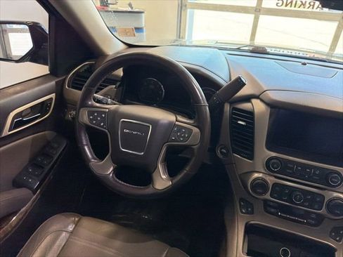 Used 2016 GMC Yukon Denali AWD/4WD image 34