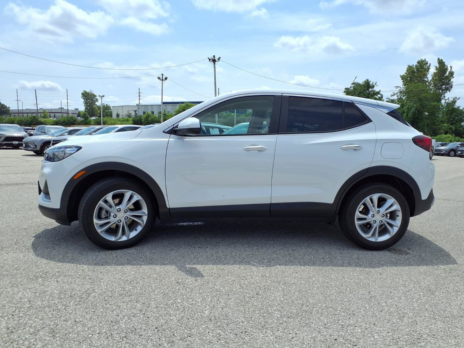 Used 2023 Buick Encore GX Preferred w/ Cold Weather Comfort Package FWD image 31