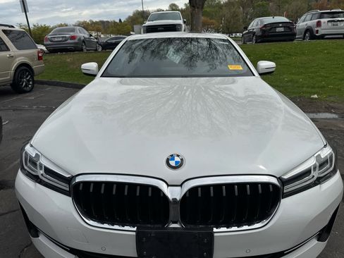 Used 2022 BMW 540i xDrive w/ Premium Package image 2