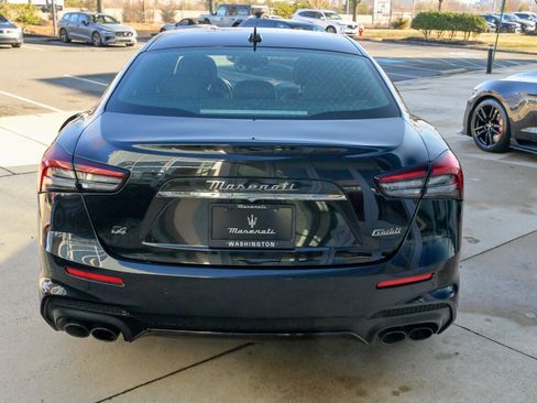 Certified 2022 Maserati Ghibli Modena Q4 image 6