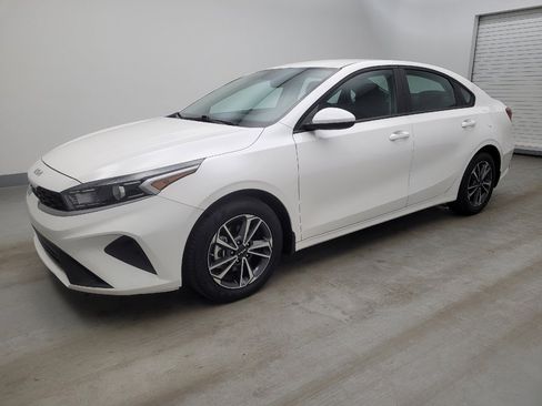 Used 2024 Kia Forte LXS image 2