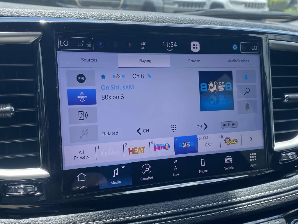 New 2027 Chrysler Pacifica Select FWD image 18