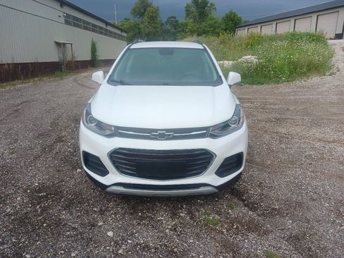 Used 2022 Chevrolet Trax LT w/ LT Convenience Package AWD/4WD image 4