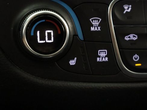 Used 2024 Chevrolet Equinox LT FWD image 48