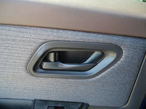Used 2021 Nissan Rogue S AWD/4WD image 26