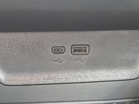 New 2026 Chevrolet Equinox LT w/ Convenience Package II AWD/4WD image 8