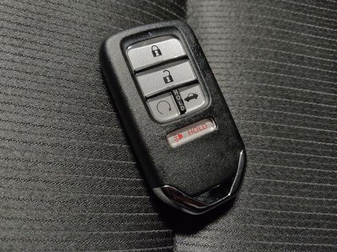 Used 2019 Honda Accord LX image 32