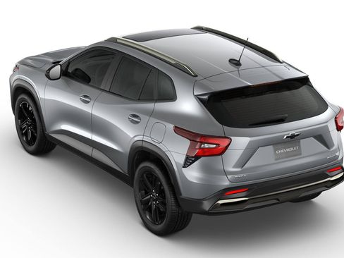 New 2026 Chevrolet Trax ACTIV w/ Sunroof Package FWD image 26