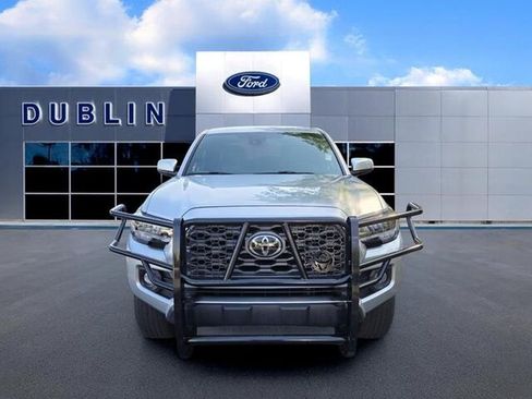 Used 2023 Toyota Tacoma TRD Off-Road w/ Technology Package AWD/4WD image 2