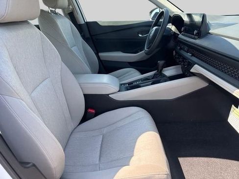 Used 2023 Honda Accord EX image 19