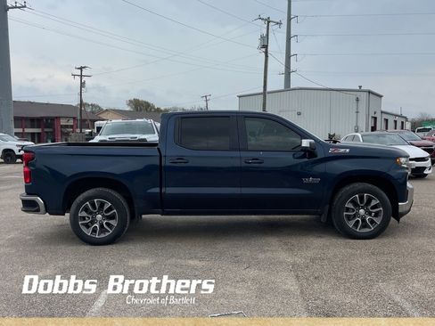 Used 2020 Chevrolet Silverado 1500 LT w/ Texas Edition image 6