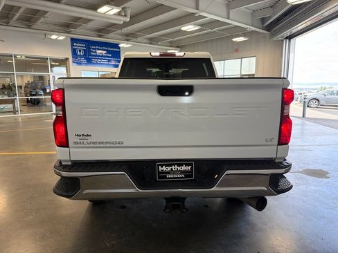 Used 2025 Chevrolet Silverado 2500 LT w/ Convenience Package AWD/4WD image 4