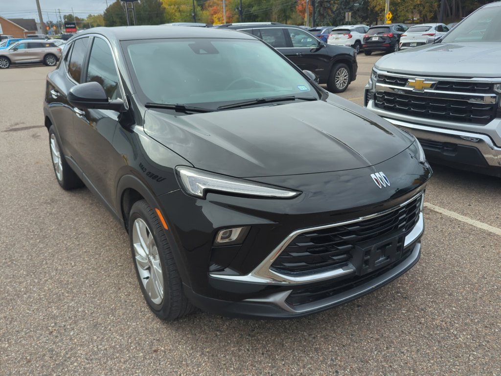 Used 2025 Buick Encore GX Preferred FWD image 3