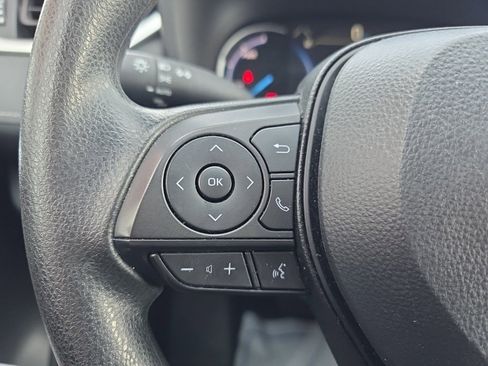 Certified 2025 Toyota RAV4 XLE image 21