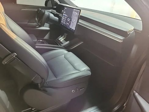 Used 2023 Tesla Model X Plaid AWD/4WD image 11