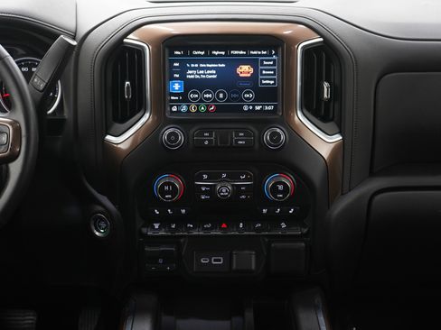 Used 2021 Chevrolet Silverado 3500 High Country w/ Z71 Off-Road Package image 18