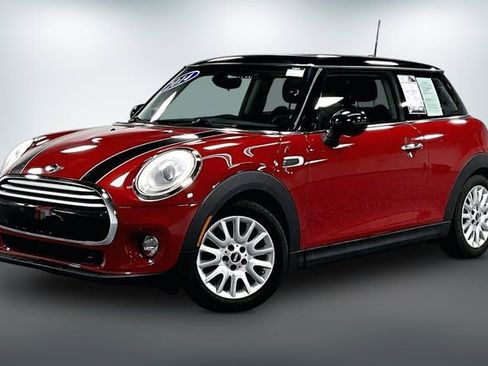 Used 2014 MINI Cooper 2-Door Hardtop image 3