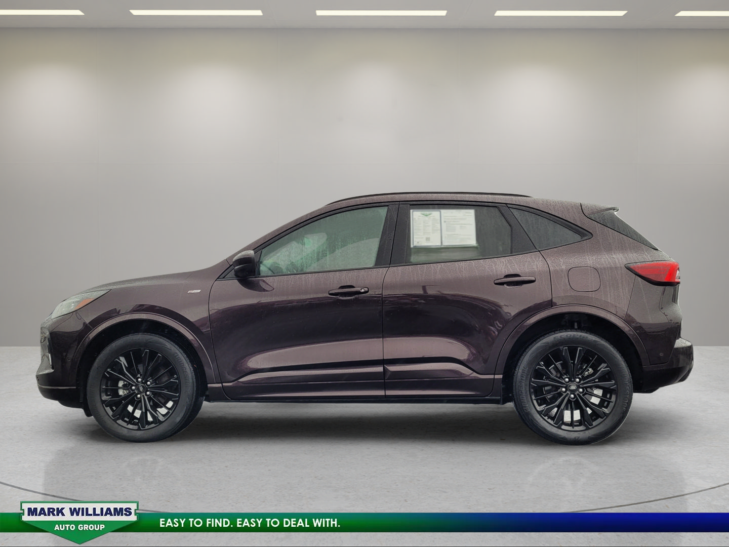 Certified 2023 Ford Escape ST-Line Elite w/ Premium Technology Package AWD/4WD image 7