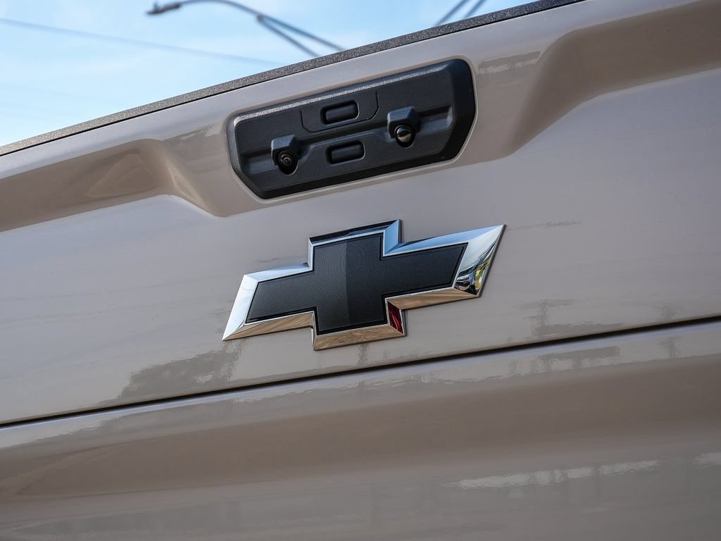 New 2026 Chevrolet Silverado 2500 Custom w/ Custom Value Package AWD/4WD image 9