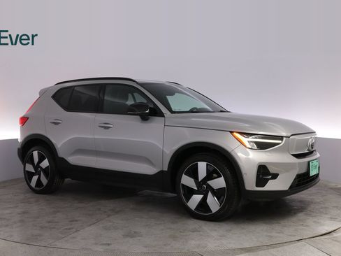 Used 2023 Volvo XC40 Recharge Ultimate AWD/4WD image 14