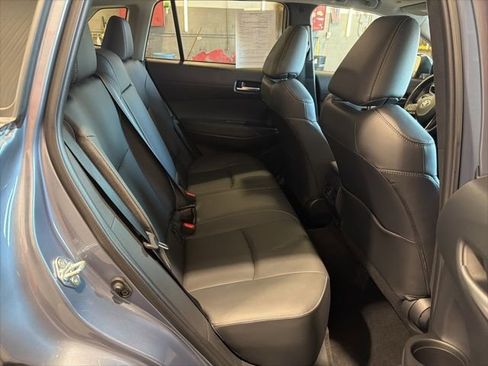 Used 2022 Toyota Corolla Cross XLE image 13