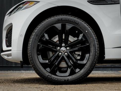 New 2026 Jaguar F-PACE R-Dynamic S image 4