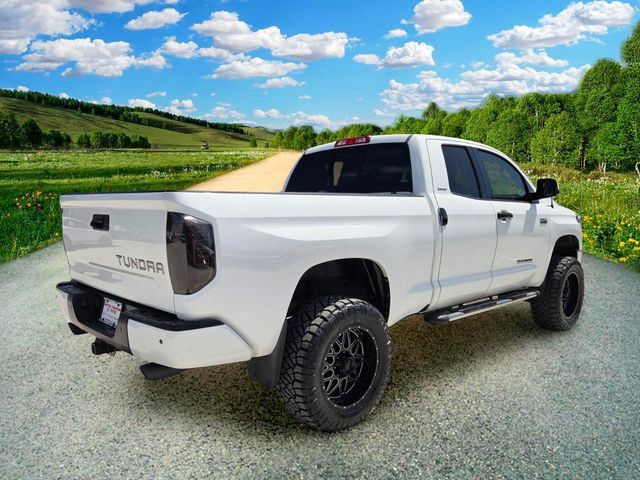 Used 2016 Toyota Tundra Limited w/ Limited Premium Package RWD image 6