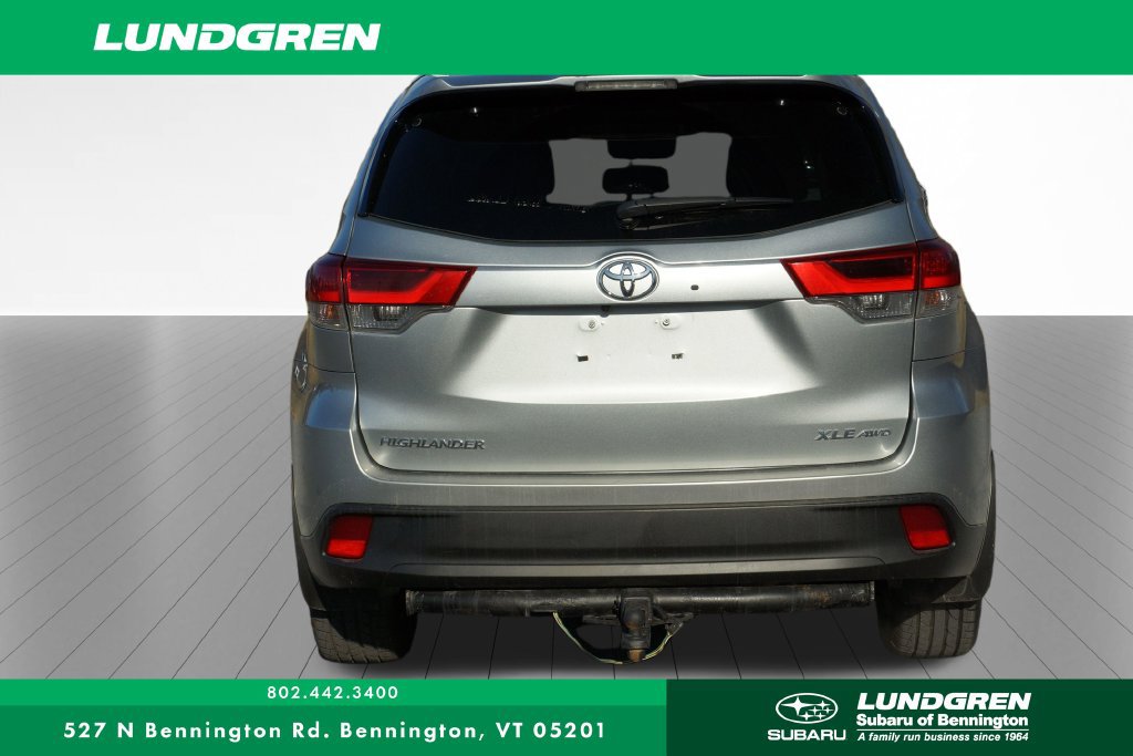 Used 2019 Toyota Highlander XLE AWD/4WD image 32