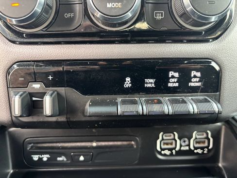Used 2019 RAM 1500 Big Horn AWD/4WD image 8