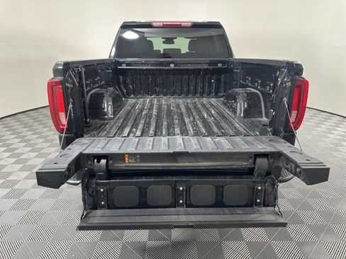 Used 2024 GMC Sierra 1500 SLT image 11