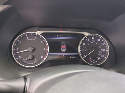 Used 2025 Nissan Sentra SV FWD image 11