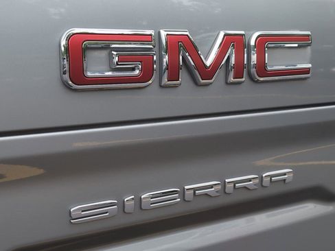 Used 2024 GMC Sierra 1500 SLT w/ SLT Premium Plus Package AWD/4WD image 37