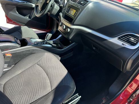 Used 2015 Dodge Journey SXT w/ Flexible Seating Group image 17