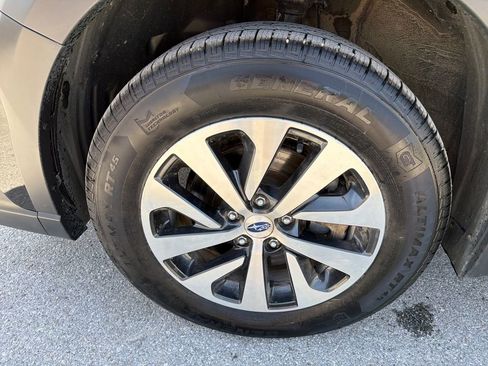 Certified 2024 Subaru Outback Premium AWD/4WD image 8
