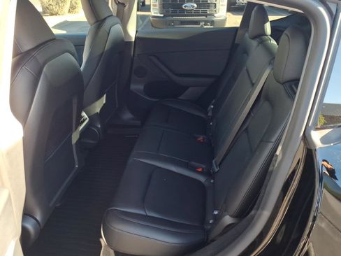 Used 2025 Tesla Model Y Performance image 15