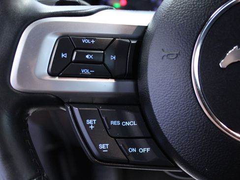 Used 2018 Ford Mustang GT RWD image 18