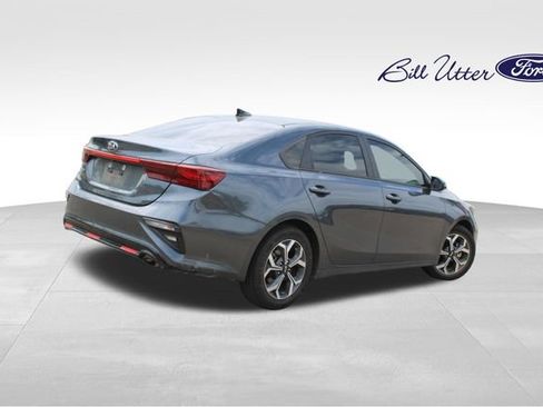 Used 2020 Kia Forte LXS FWD image 4
