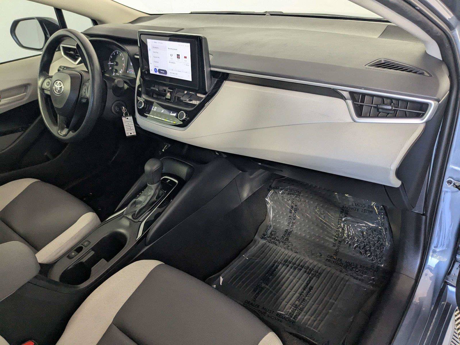 Used 2024 Toyota Corolla LE FWD image 31