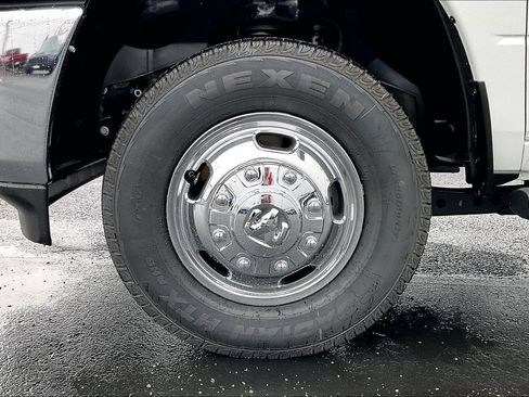 New 2026 RAM 3500 Tradesman AWD/4WD image 13