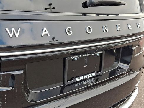 Used 2024 Jeep Wagoneer Series III image 33