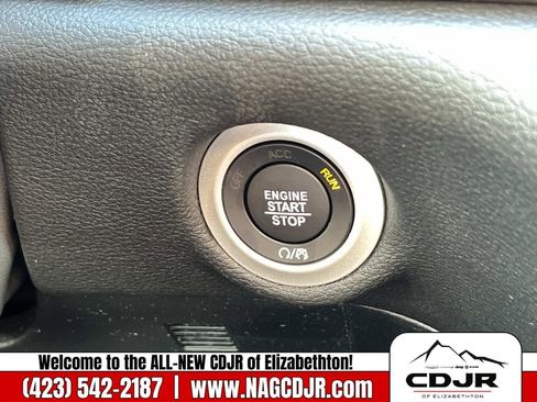 New 2026 Chrysler Pacifica Pinnacle image 30