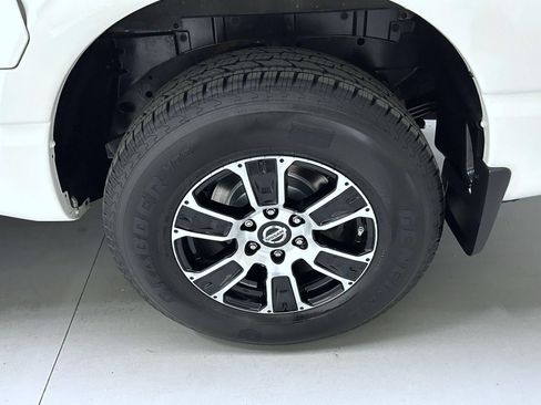 Used 2021 Nissan Titan SV w/ SV Convenience Package AWD/4WD image 22