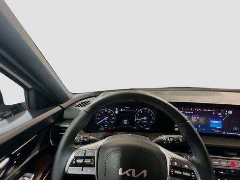 Used 2024 Kia Telluride SX image 7